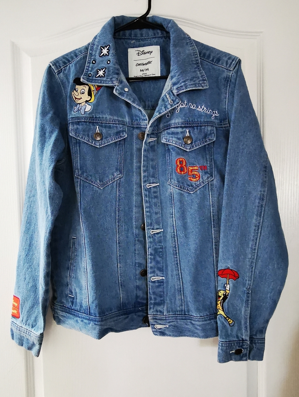 Disney x Cakeworthy Pinocchio 85th Anniversary Denim Jacket size M - Picture 3 of 10